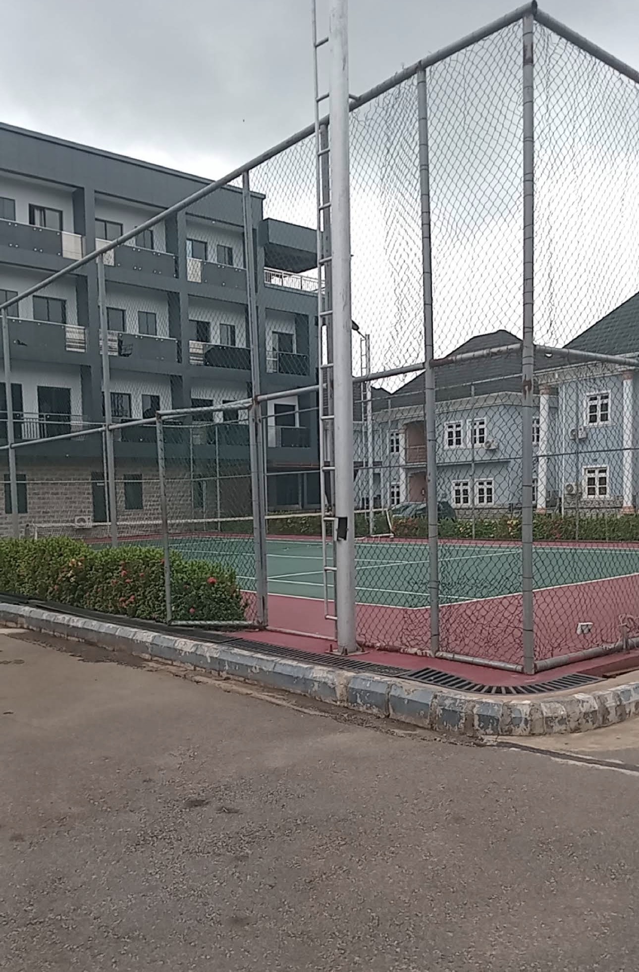 Monaliza Tennis Club seating